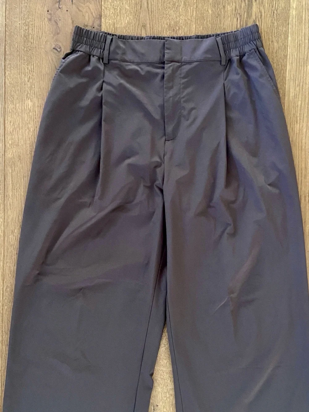 ALO Yoga Women's Wide Leg Trousers in Dark Brown